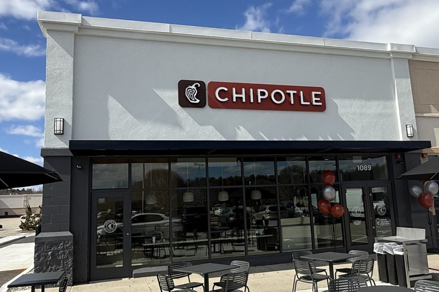 Chipotle Offers BOGO Entrée Deal Today: Here’s How to Redeem It Chipotle Offers BOGO Entrée Deal Today: Here’s How to Redeem It