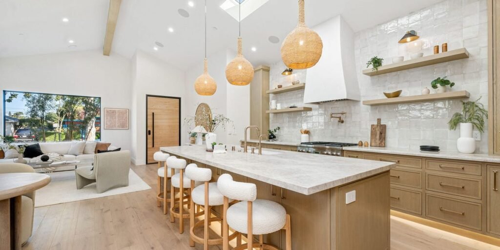 12 things a seasoned interior designer would never have in her own home