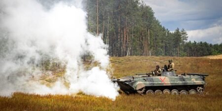 Western forces are role-playing as Russia in training, attacking Ukrainian troops with tanks, ATVs, and motorcycles Western forces are role-playing as Russia in training, attacking Ukrainian troops with tanks, ATVs, and motorcycles