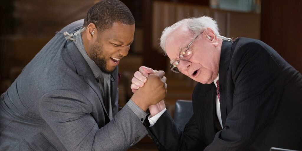 A former NFL player says Warren Buffett taught him 2 lessons about success that he still follows years later A former NFL player says Warren Buffett taught him 2 lessons about success that he still follows years later