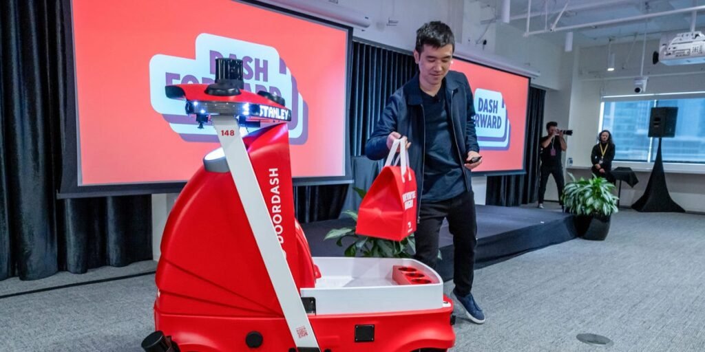 DoorDash is paying people to load its delivery robots. It points to a shortcoming of automation DoorDash is paying people to load its delivery robots. It points to a shortcoming of automation