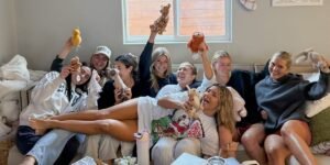 I spent a year living in a beach house with 7 friends. Splitting the bills was surprisingly easy — other things weren’t.
