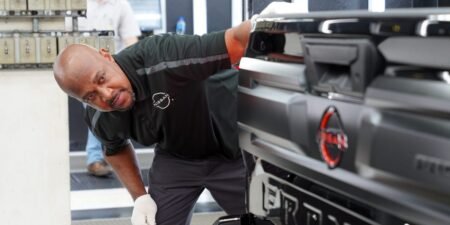 Nissan’s in-factory AI cameras track how factory workers bend, walk, and build cars Nissan’s in-factory AI cameras track how factory workers bend, walk, and build cars