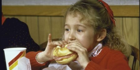Vintage photos show what it was like to eat at Burger King in the 1980s Vintage photos show what it was like to eat at Burger King in the 1980s