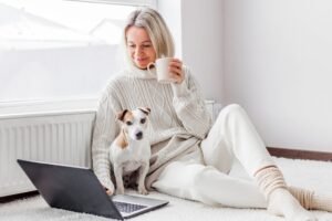 6 Low-Stress Side Hustles That Don’t Require a Car or a Degree 6 Low-Stress Side Hustles That Don’t Require a Car or a Degree