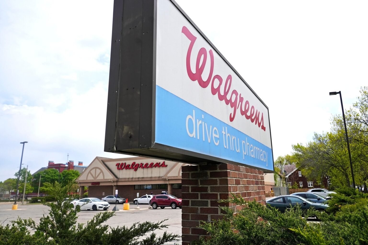 Walgreens Closing More Stores. See the New List Walgreens Closing More Stores. See the New List