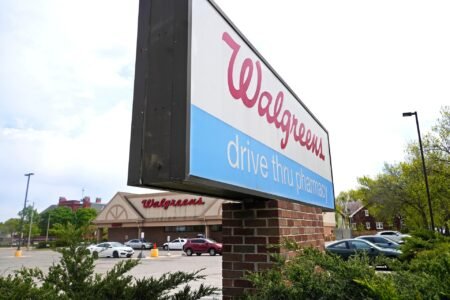Walgreens Closing More Stores. See the New List Walgreens Closing More Stores. See the New List