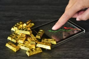 Gold Bugs Just Bet 0 Million on a Rebound. Should You Follow Their Lead?