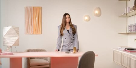 I’m an influencer, mother of 3, and the founder of ‘The Skinny Confidential.’ Here’s a day in my life in Austin. I’m an influencer, mother of 3, and the founder of ‘The Skinny Confidential.’ Here’s a day in my life in Austin.