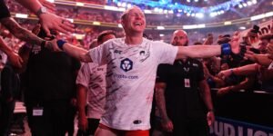 I’m a UFC fighter and dad of twins. Having a family makes my career harder. I’m a UFC fighter and dad of twins. Having a family makes my career harder.