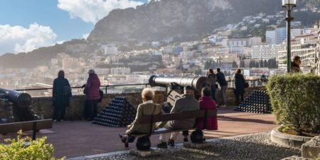The 15 countries with the highest life expectancies — and the 15 with the lowest The 15 countries with the highest life expectancies — and the 15 with the lowest