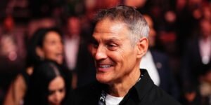 Hollywood exec Ari Emanuel says he treats his to-do list like a ‘contract’ with himself