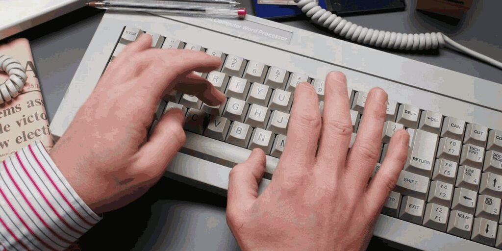AI is prompting these Gen Zers to learn how to type AI is prompting these Gen Zers to learn how to type