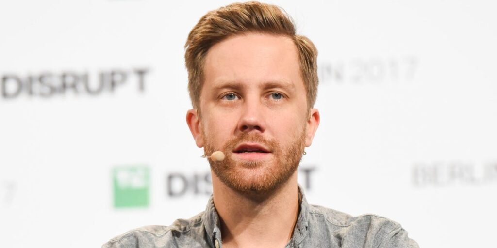 Anthropic’s Tom Blomfield says his new coworkers are a ‘hyper-earnest group of meganerds’ with a ‘lack of ego’ Anthropic’s Tom Blomfield says his new coworkers are a ‘hyper-earnest group of meganerds’ with a ‘lack of ego’