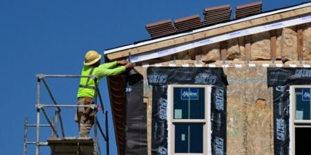 August’s blowout jobs report was good news for blue-collar workers, while white-collar professionals fell behind August’s blowout jobs report was good news for blue-collar workers, while white-collar professionals fell behind