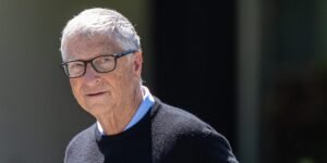 Bill Gates warns AI is ‘powerful enough to drive events that cause a billion deaths’ Bill Gates warns AI is ‘powerful enough to drive events that cause a billion deaths’