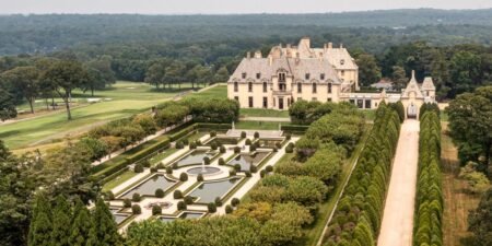 Oheka Castle, the 127-room Long Island estate that inspired ‘The Great Gatsby,’ is heading to auction. Look inside. Oheka Castle, the 127-room Long Island estate that inspired ‘The Great Gatsby,’ is heading to auction. Look inside.