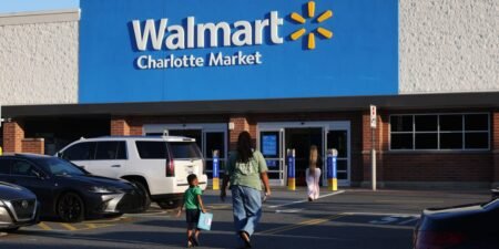 Walmart’s copycat strategy: Restaurant delivery is its latest use of heft to break into established markets Walmart’s copycat strategy: Restaurant delivery is its latest use of heft to break into established markets