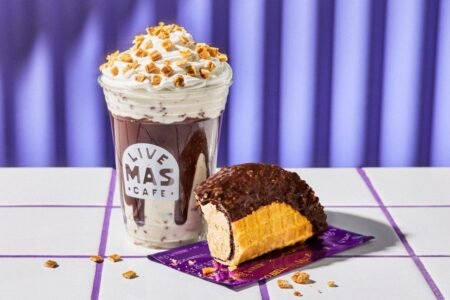 Taco Bell’s New Dessert Taco Has Churro-Flavored Ice Cream Taco Bell’s New Dessert Taco Has Churro-Flavored Ice Cream