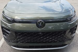 We Drove Two of the Best New Family SUVs. Here’s How They Compare