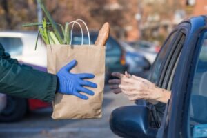 How to Skip the Grocery Store Aisles (and Hefty Delivery Fees)