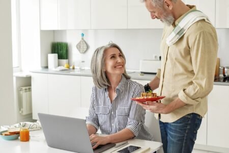 20 Best Companies With Flexible Jobs for Seniors and Older Workers