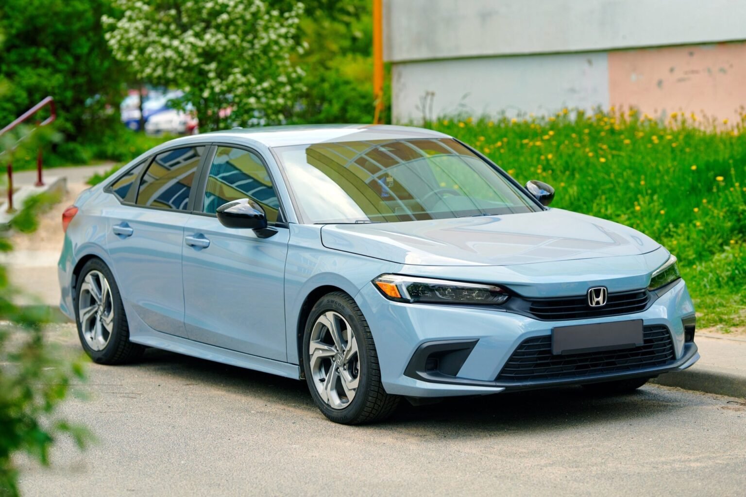 15 Cars That Hold on to Their Value Best — and 15 That Lose the Most 15 Cars That Hold on to Their Value Best — and 15 That Lose the Most