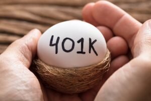 Americans Aged 55-59 Average 0,800 in Their 401(k)s. Fidelity Says They Need 10 Times Their Income to Retire at 67. How Realistic Is That for You?