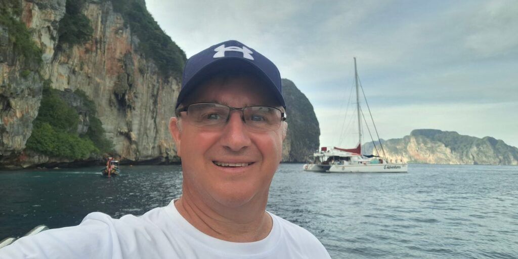 I was lonely and working 15-hour days in the US. Moving to the Philippines gave me a community. I was lonely and working 15-hour days in the US. Moving to the Philippines gave me a community.